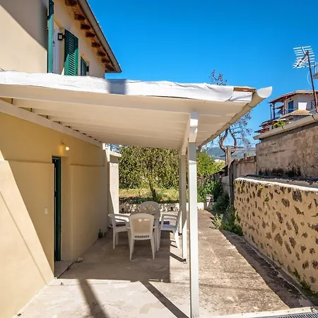 Traditional House Lygia شقة ليغيا