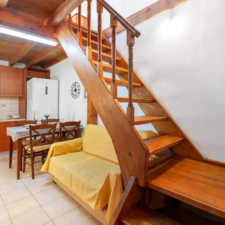 Traditional House Lygia *