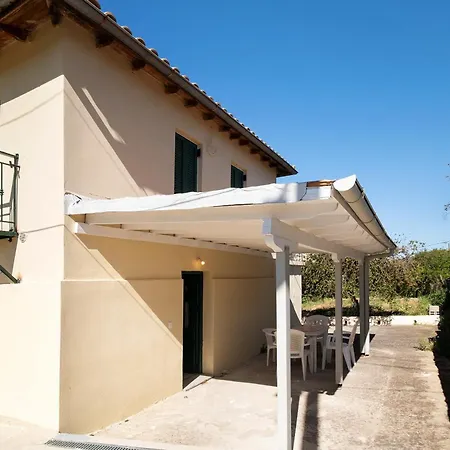 Traditional House Lygia ليغيا